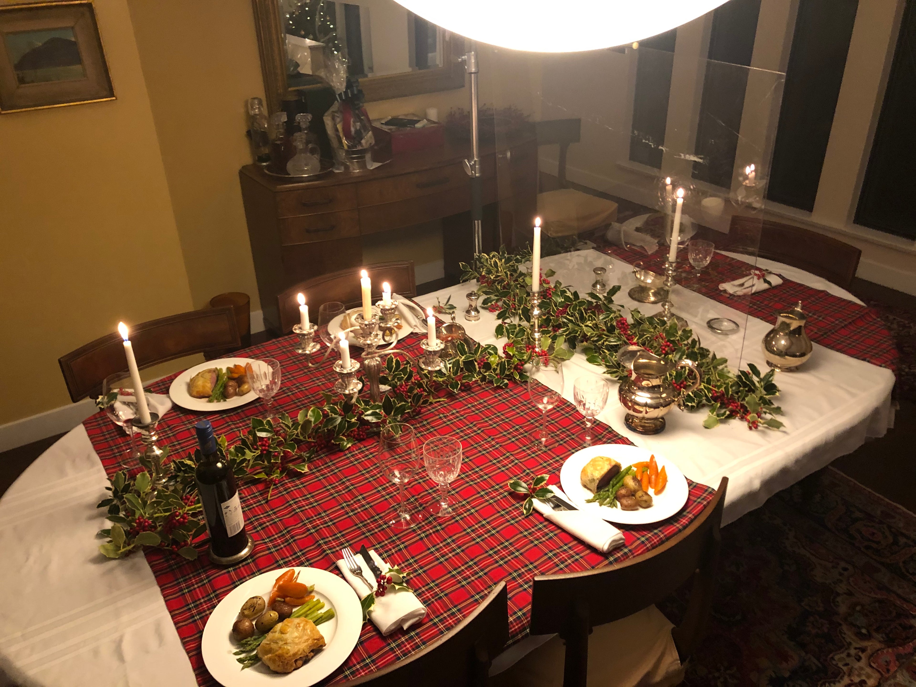 Plexyglass Covid Christmas Dinner Party